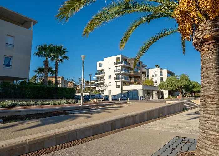 Rive Gauche By Interhome Frejus