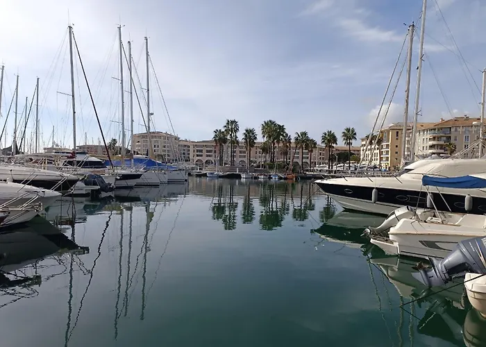 Rive Gauche By Interhome * Fréjus